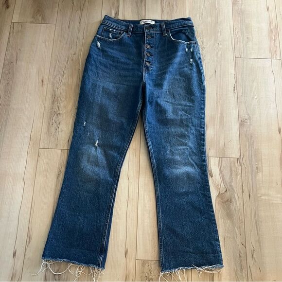 Abercrombie & Fitch Kick Flare Ultra High Rise denim distressed Jeans Size 6 - Picture 1 of 6